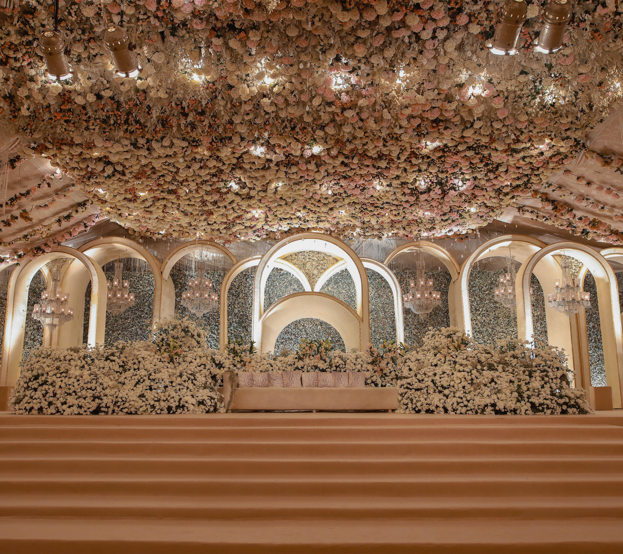 Luxury Wedding Reception Decorations That Transform Ordinary Venues